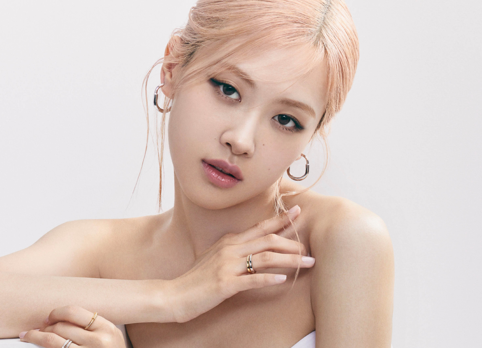 Tiffany & Co. Debuts New Tiffany Lock Campaign, Celebrating the Icon of ...